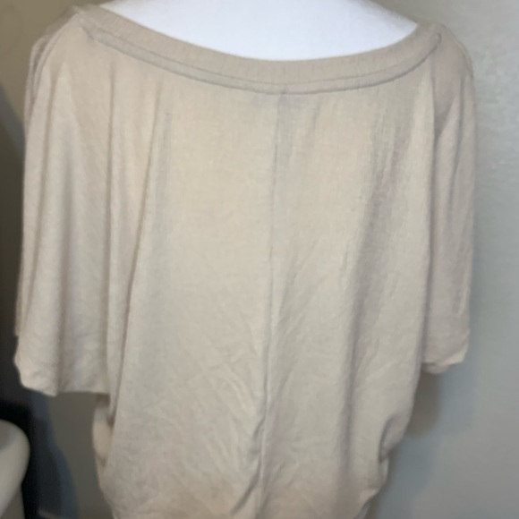 Zara Crop Top. Cream color size Small. Ribbed. - Picture 5 of 8